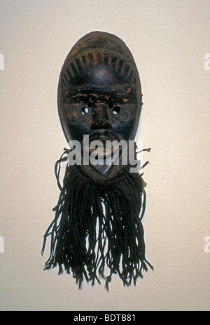 Maschera di danza, maschera, la maschera di legno di legno e capelli, 24x15x8 cm, Galleria Nazionale, la città di Harare, Harare, Provincia di Harare, Zimbabwe, Africa Foto Stock