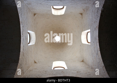 Interno della torre, Chiesa S.Antonio, Alberobello, provincia di Bari, Puglia, Italia Foto Stock