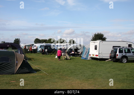 Caravan e tende in campeggio e caravaning Club sito a Mablethorpe, Lincolnshire Foto Stock