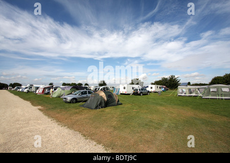 Caravan e tende in campeggio e caravaning Club sito a Mablethorpe, Lincolnshire Foto Stock