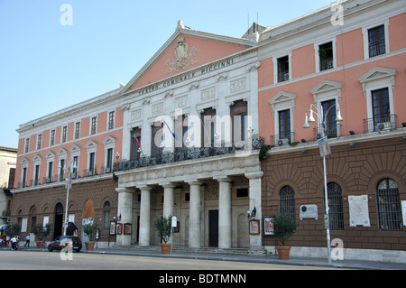 Teatro Comunale Piccinni, Corso Vittorio Emanuele II, Bari, provincia di Bari, Puglia, Italia Foto Stock