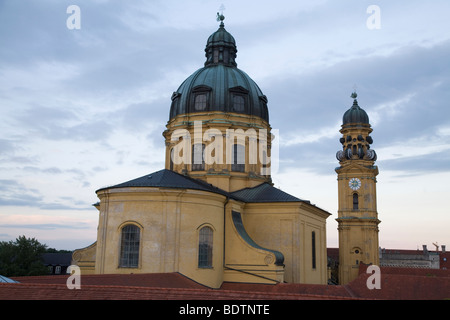 Blick vom dritten stock des literaturhauses auf die theatinerkirche, vista la chiesa, split, kroatien, CROAZIA, Foto Stock