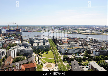 Vista di Amburgo da St chiesa Michaeliskirche, Fiume Elba, Freeport, Kehrwiederspitze, città porto marina, Gruner+Jahr publis Foto Stock