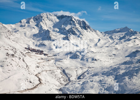 Val Thorens ski resort (2300m) nelle tre valli, Les Trois Vallees, Savoie, sulle Alpi francesi, Francia Foto Stock