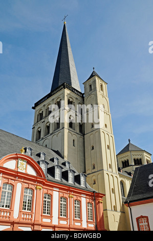 Chiesa di San Nicola, originariamente la chiesa di Brauweiler Abbey, un ex monastero benedettino, Brauweiler, Pulheim, Renania, Foto Stock