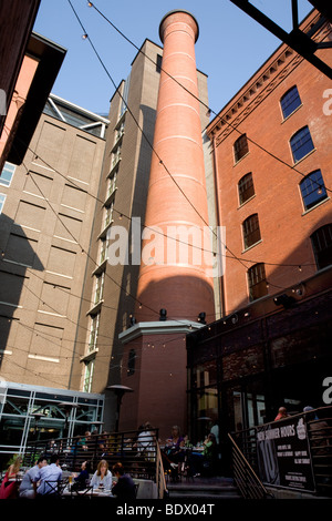 Tini di filtrazione edificio, Pearl District, Portland, Oregon Foto Stock