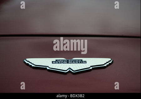 David Brown Aston Martin monogramma sul cofano. Aston Martin Lagonda Limited Foto Stock