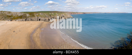 Panorama della baia di Barafundle in Pembrokeshire Wales Foto Stock