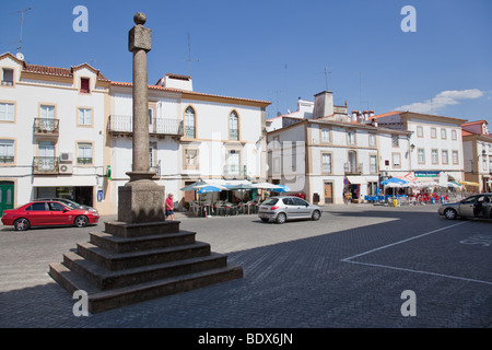 Gogna del Castelo de Vide. Il luogo in cui il pubblico la giustizia è stato eseguito. Distretto di Portalegre, Alto Alentejo, Portogallo. Foto Stock
