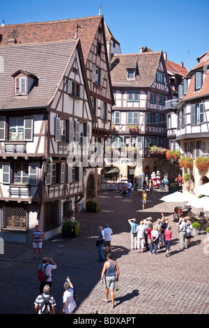 Place de l'Ancienne Douane, centro storico di Colmar, Alsazia, Francia, Europa Foto Stock