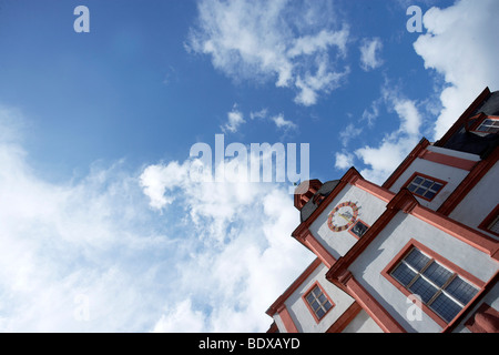 La Alte Kaufhaus vecchio grande magazzino con l'occhio Augenroller rullo sul rilievo Florinsmarkt piazza nel centro storico, Ko Foto Stock