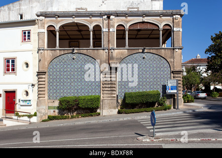 Sombrinha Boutique, un edificio in stile Liberty, a Castelo de Vide, distretto di Portalegre, Alto Alentejo, Portogallo Foto Stock