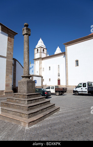 Gogna del Castelo de Vide. Il luogo in cui il pubblico la giustizia è stato eseguito. Distretto di Portalegre, Alto Alentejo, Portogallo. Foto Stock