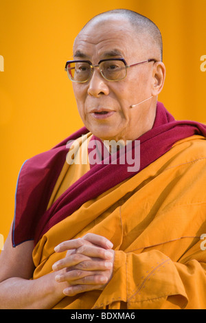 Sua Santità il XIV Dalai Lama, Tenzin Giatso, Commerzbank Arena venue, Frankfurt am Main, Hesse, Germania, Europa Foto Stock