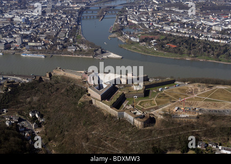 Vista aerea, fortezza Ehrenbreitstein Festung e il cantiere per la costruzione della Bundesgartenschau federale mostra orticola bug Foto Stock