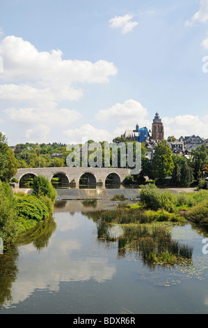 Alte Lahnbruecke ponte sopra il fiume Lahn, la cattedrale, il centro storico, Wetzlar, Hesse, Germania, Europa Foto Stock