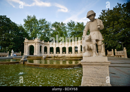 Hans im Glueck, Lucky Hans, fontana da favola Volkspark Am Friedrichshain, Friedrichshain di Berlino, Germania, Europa Foto Stock