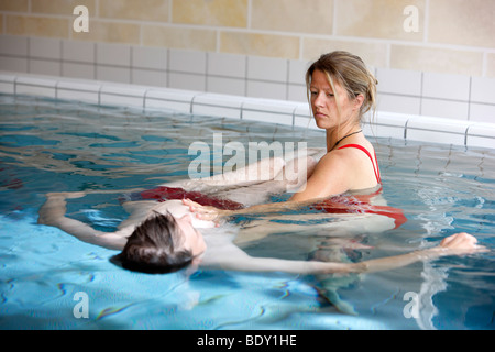 Riabilitazione neurologica facility, fisioterapia, ginnastica in acqua, Bonn, Germania Foto Stock