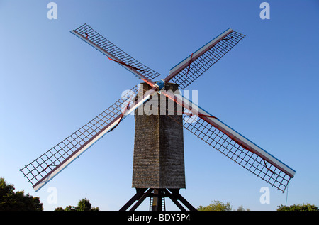 Sint Janshuismolen Mulino a vento, a Bruges, Belgio. Foto Stock