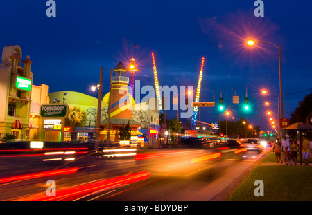 Giro in slitta al crepuscolo International Drive di Orlando, Florida Foto Stock