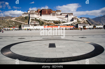Il palazzo del Potala a Lhasa in Tibet Foto Stock
