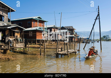 Stilt village Ywama, Lago Inle, Stato Shan, birmania, myanmar, Asia Foto Stock