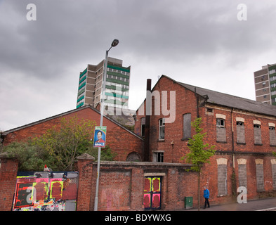 Belfast Irlanda 2009 Sinn Fein poster e distretto Foto Stock