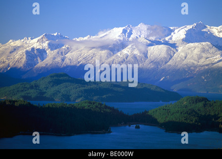 Harrison Lake and Coast Mountains near Harrison Hot Springs, Fraser Valley, BC, British Columbia, Canada, Winter Foto Stock