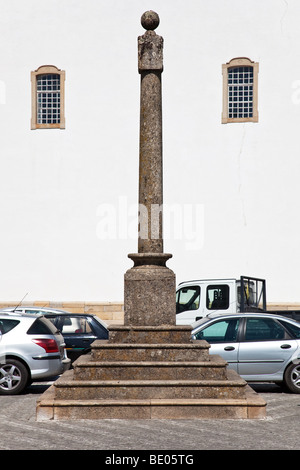 Gogna del Castelo de Vide. Il luogo in cui il pubblico la giustizia è stato eseguito. Distretto di Portalegre, Alto Alentejo, Portogallo. Foto Stock