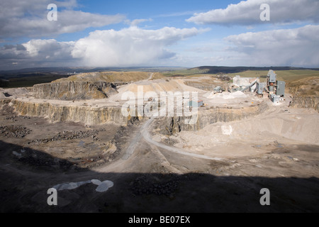 Hindlow cava di calcare nel Peak District a Earl Sterndale vicino a Buxton Foto Stock