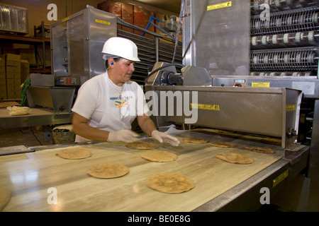 Tortilla di mais fabbrica di trasformazione situato a Caldwell, Idaho, Stati Uniti d'America. Foto Stock