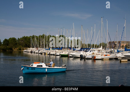 La Marina di Porto Hourtin sul Lac d'Hourtin nel Medoc Ocean regione di Bordeaux in Francia Foto Stock