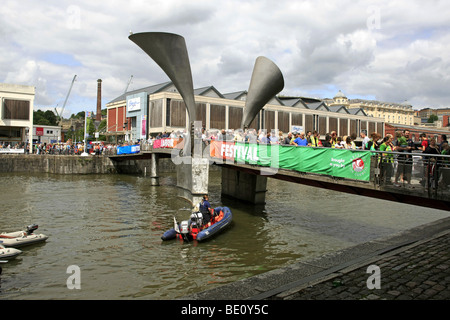 Pero il ponte di sant Agostino di raggiungere la città di Bristol durante il festival di porto Foto Stock