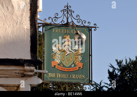 Tre gru pub segno, Turvey, Bedfordshire, England, Regno Unito Foto Stock