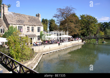 15th Century The Trout Inn, Lower Wolvercote, Wolvercote, Oxford, Oxfordshire, Inghilterra, Regno Unito Foto Stock