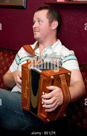 La musica tradizionale irlandese Sessione, Tulla, Irlanda Foto Stock