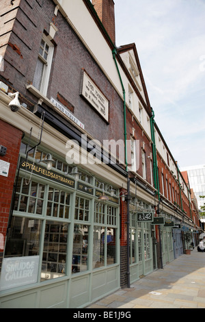 Old Spitalfields Market all'angolo della strada commerciale e di agnello street LONDON REGNO UNITO Foto Stock