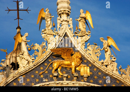 Dettagli del golden la facciata della Basilica di San Marco a Venezia.St.segna Basilica,Venezia,Italia Foto Stock