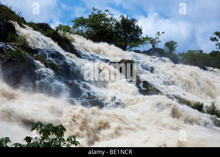 Le impressionanti cascate Gurara, sul fiume Gurara in Nigeria è Stato del Niger, è 200 metri di larghezza che vanta un enorme calo del 30 metri Foto Stock