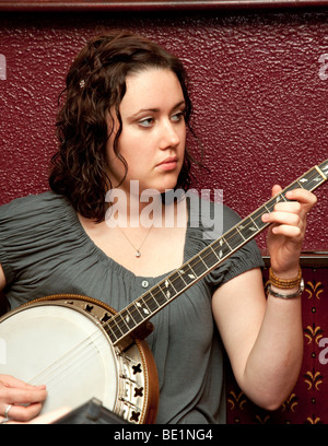 La musica tradizionale irlandese Sessione, Tulla, Irlanda Foto Stock