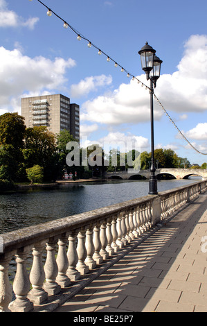 Il terrapieno e del fiume Ouse, Bedford, Bedfordshire, England, Regno Unito Foto Stock