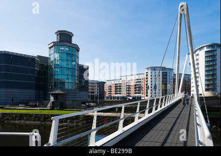 Il Royal Armouries Museum sulle rive del fiume Aire, Clarence Dock, Leeds, West Yorkshire, Inghilterra Foto Stock