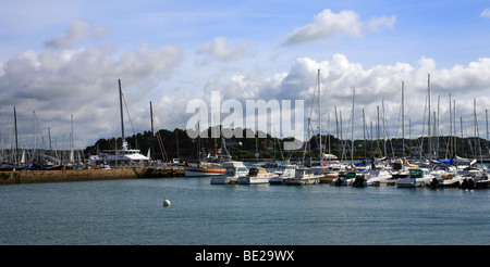 Barche nel porto di Porto, La Trinite Sur Mer, del Morbihan, della Britannia, Francia, Europa Foto Stock