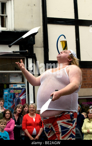 Ashbourne Streetfest internazionale 2009 teatro di strada e Arts Festival di Ashbourne Derbyshire Peak District Inghilterra Foto Stock