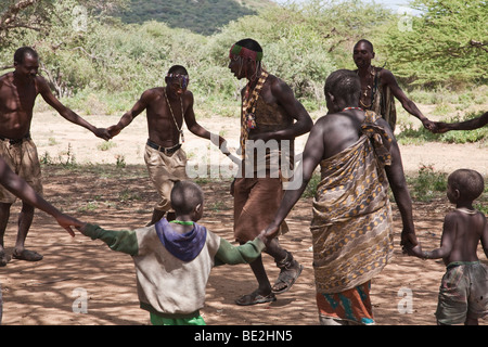Balli tradizionali da Hazzabe persone Foto Stock