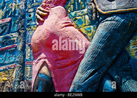 Sculture di Tango e gli edifici colorati linea la strada pedonale La Caminto a Buenos Aires, Argentina Foto Stock