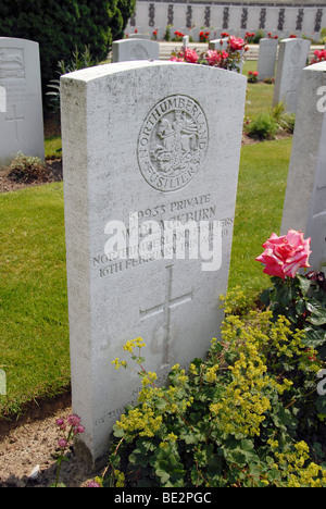 Tyne Cot cimitero del Commonwealth, Passchendaele, vicino a Ypres, Belgio. Foto Stock