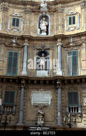 Parte di Quattro Canti nel centro storico di Palermo Sicilia Italia Foto Stock