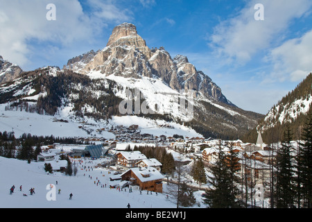 Corvara, Sella Ronda ski area, montagna Sassongher, Val Gardena, Dolomiti, Alto Adige, Trentino Alto Adige, Italia Foto Stock