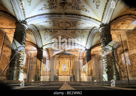 Charnel, ossa cappella Capela dos Ossos nel monastero francescano, Evora, Sito Patrimonio Mondiale dell'UNESCO, Alentejo, Portogallo, Euro Foto Stock